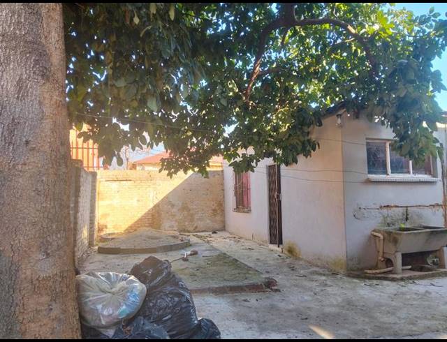 4 BEDROOM HOUSE FOR SALE IN FOREST HILL